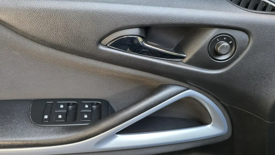 OPEL Zafira -