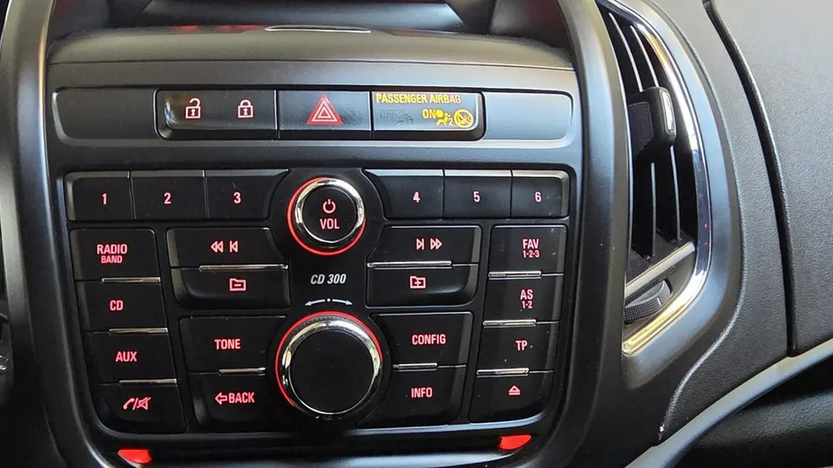 OPEL Zafira -