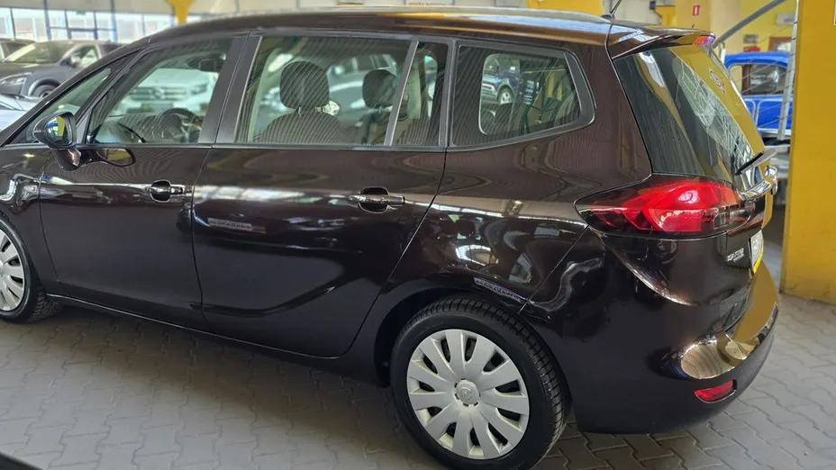 OPEL Zafira -