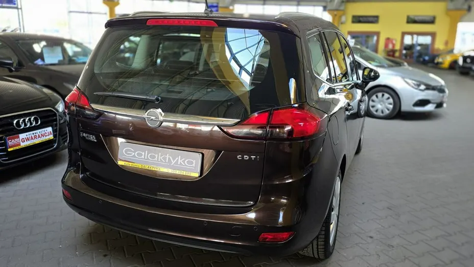 OPEL Zafira -