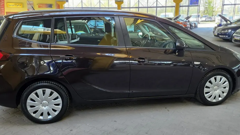 OPEL Zafira -