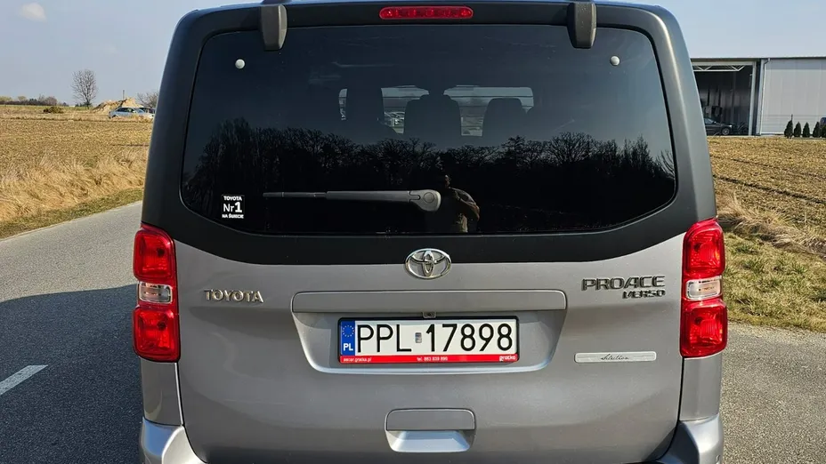 TOYOTA Proace -