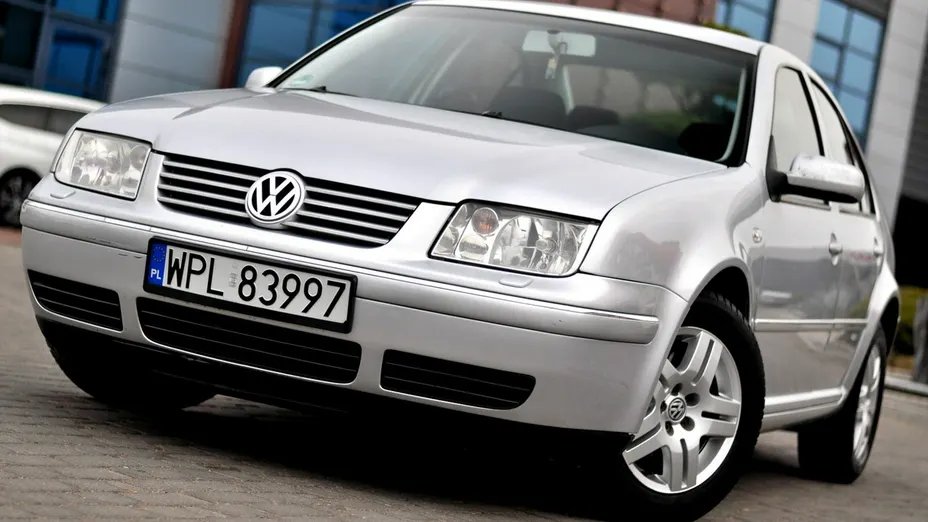 VOLKSWAGEN Bora -