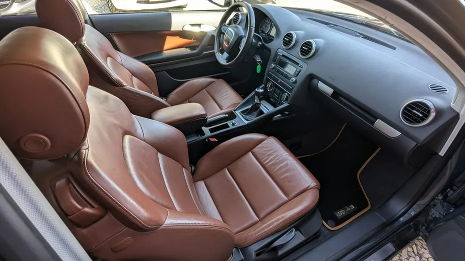 AUDI A3 -