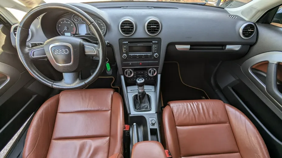 AUDI A3 -