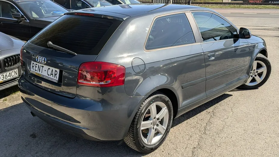 AUDI A3 -