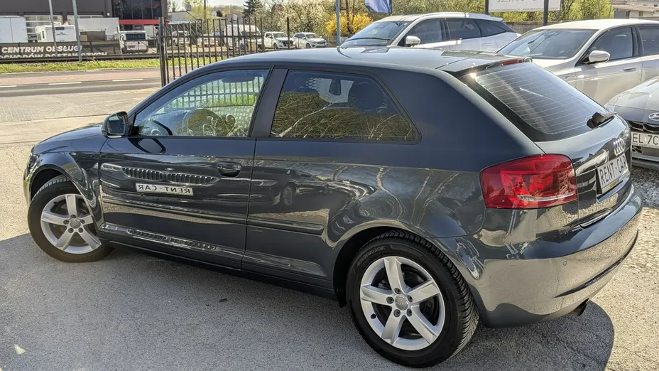 AUDI A3 -