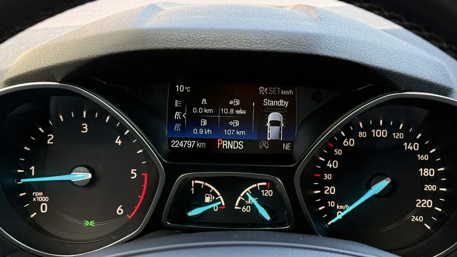 FORD Kuga -