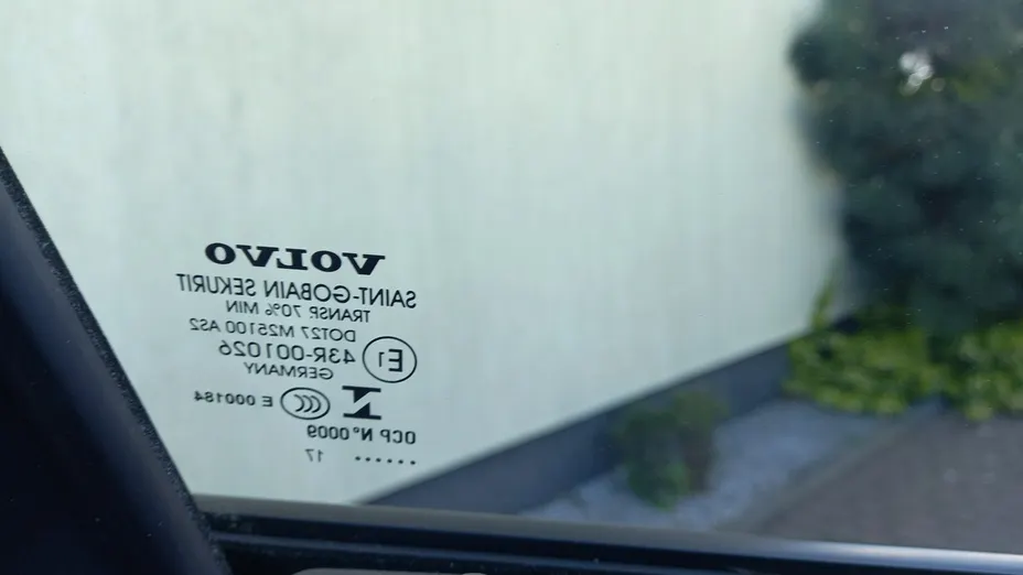 VOLVO XC60 -