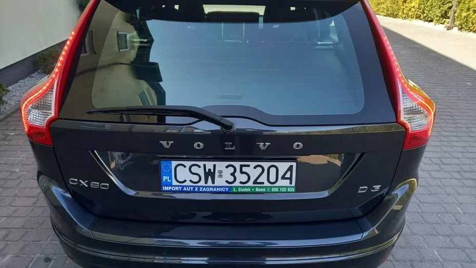 VOLVO XC60 -