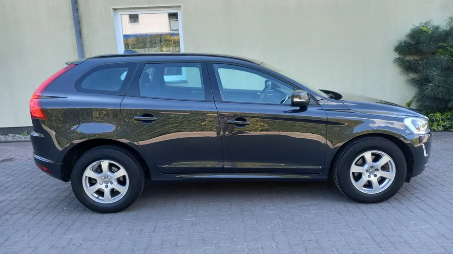 VOLVO XC60 -