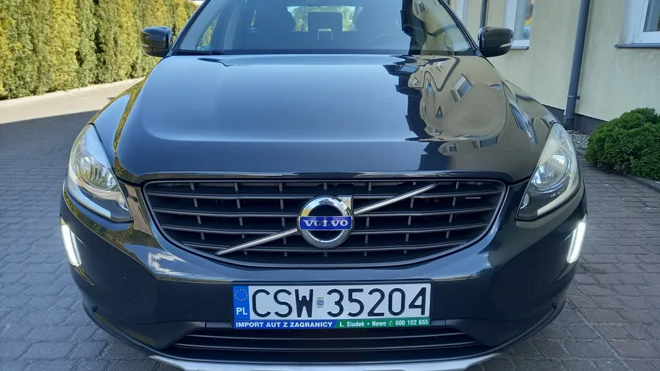 VOLVO XC60 -