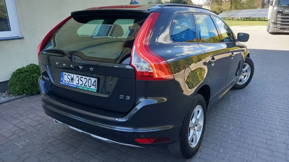 VOLVO XC60 -