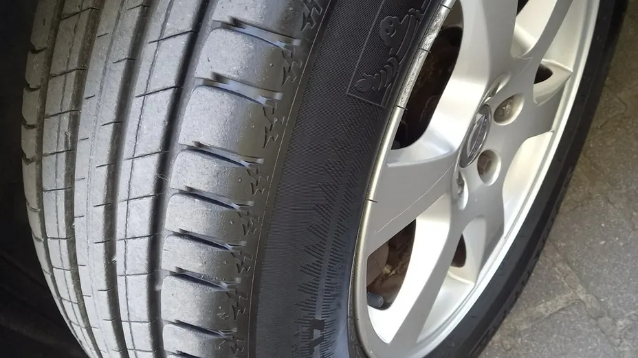 VOLVO XC60 -