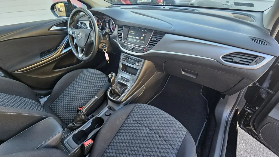 OPEL Astra -
