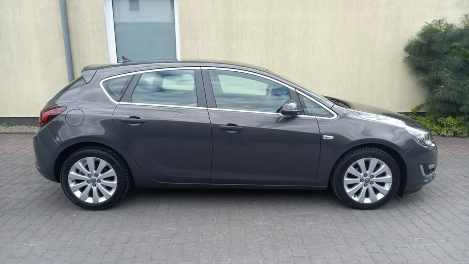 OPEL Astra -