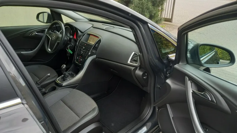 OPEL Astra -