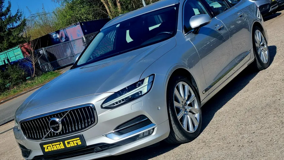 VOLVO V90 -