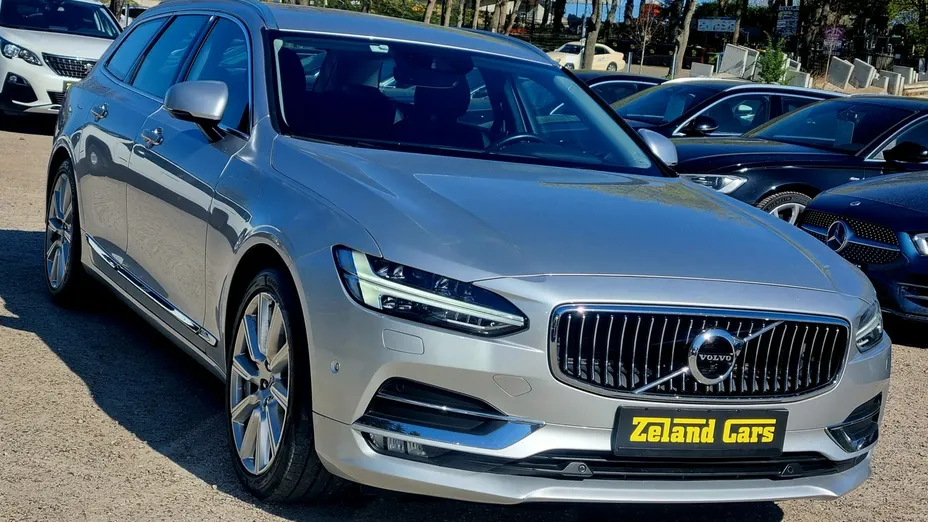 VOLVO V90 -