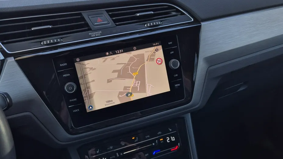 VOLKSWAGEN Touran -