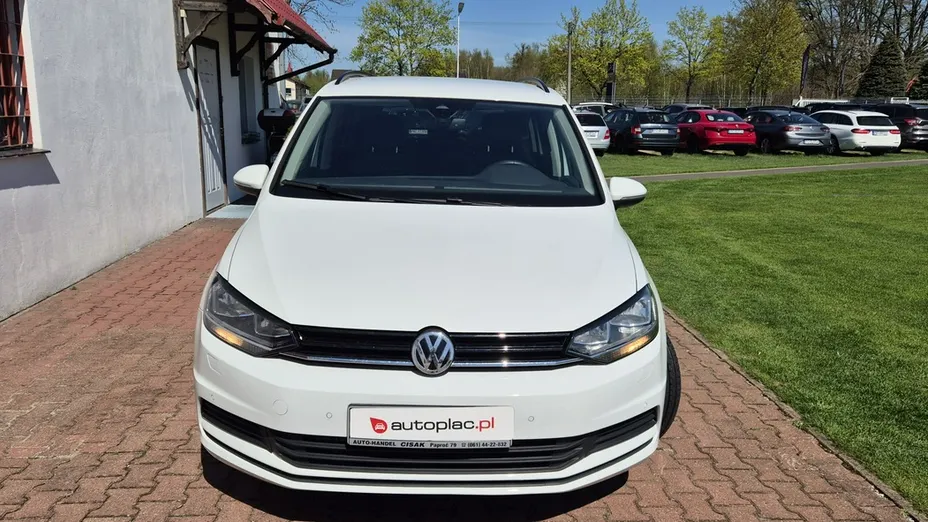 VOLKSWAGEN Touran -