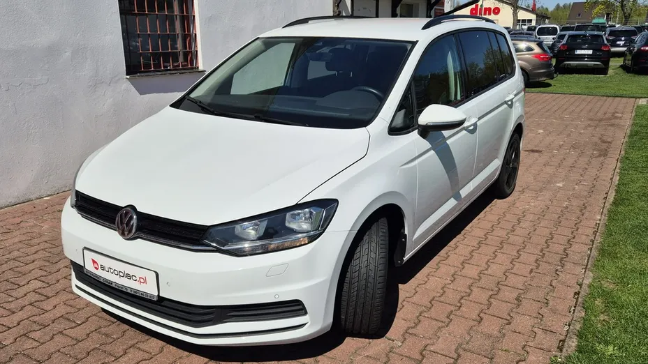 VOLKSWAGEN Touran -