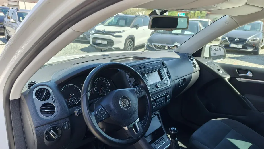 VOLKSWAGEN Tiguan -