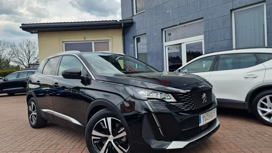PEUGEOT 3008 -