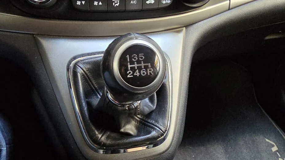 HONDA CR-V -