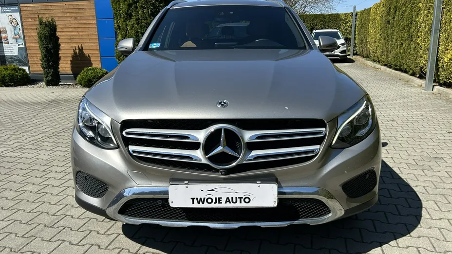 MERCEDES-BENZ GLC -