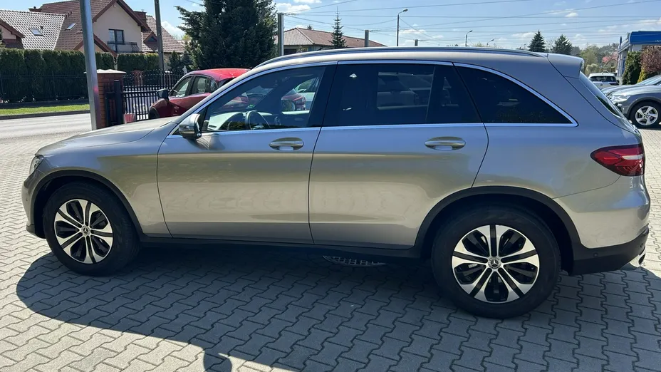 MERCEDES-BENZ GLC -
