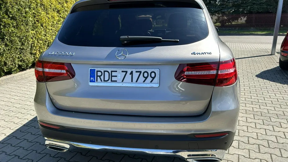 MERCEDES-BENZ GLC -