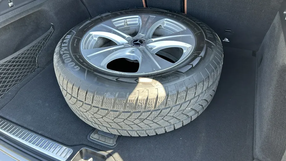 MERCEDES-BENZ GLC -