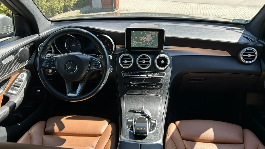 MERCEDES-BENZ GLC -
