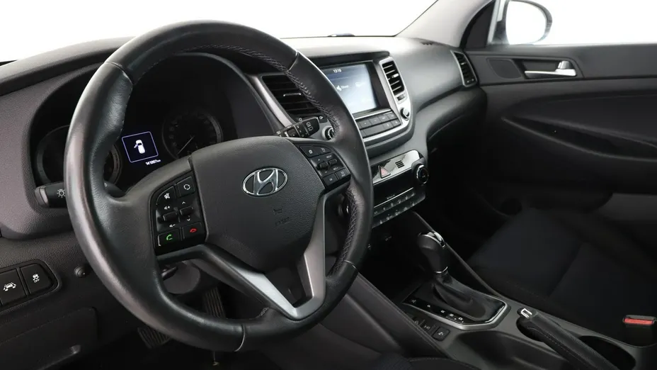 HYUNDAI Tucson -