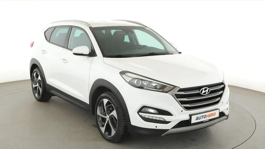 HYUNDAI Tucson -