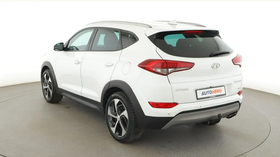 HYUNDAI Tucson -