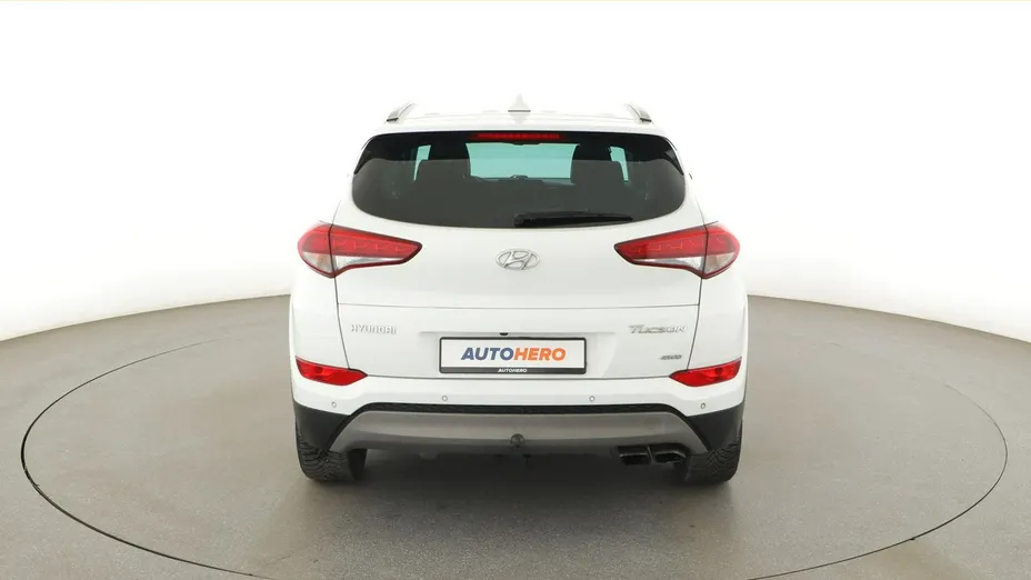 HYUNDAI Tucson -