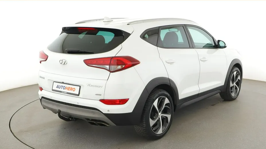 HYUNDAI Tucson -
