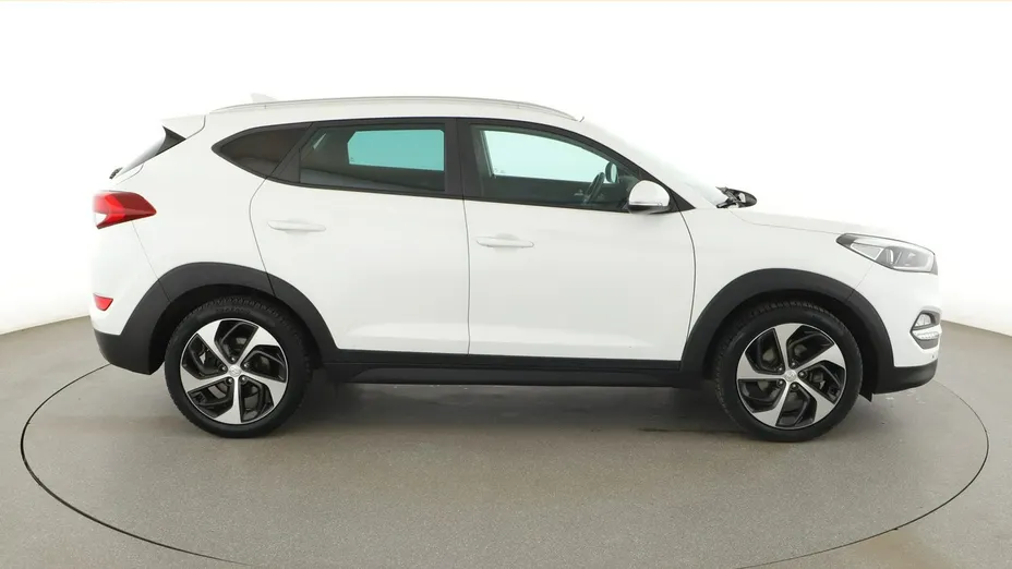 HYUNDAI Tucson -