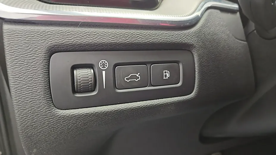 VOLVO XC60 -