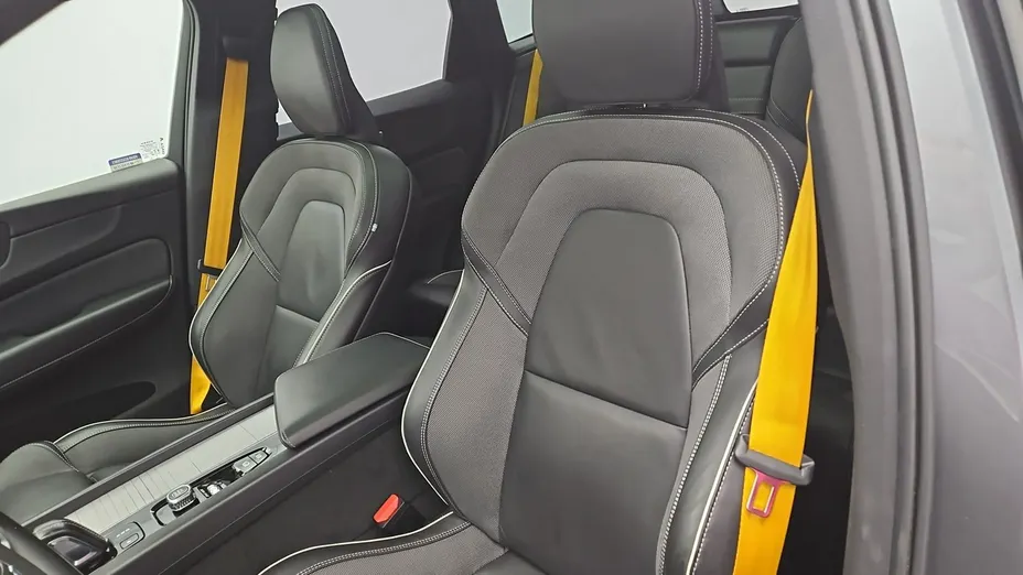 VOLVO XC60 -