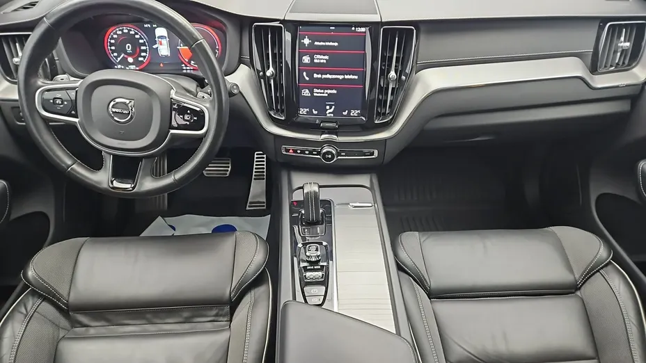 VOLVO XC60 -