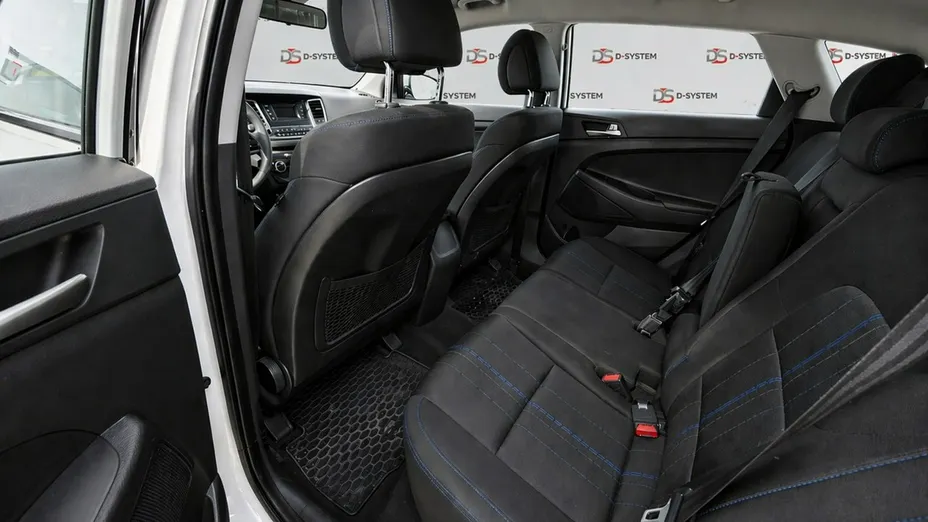 HYUNDAI Tucson -