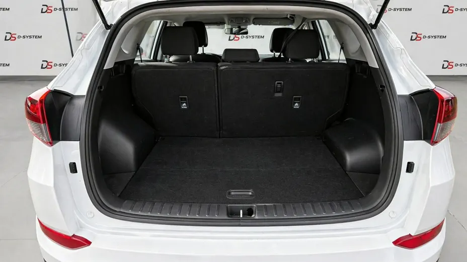 HYUNDAI Tucson -