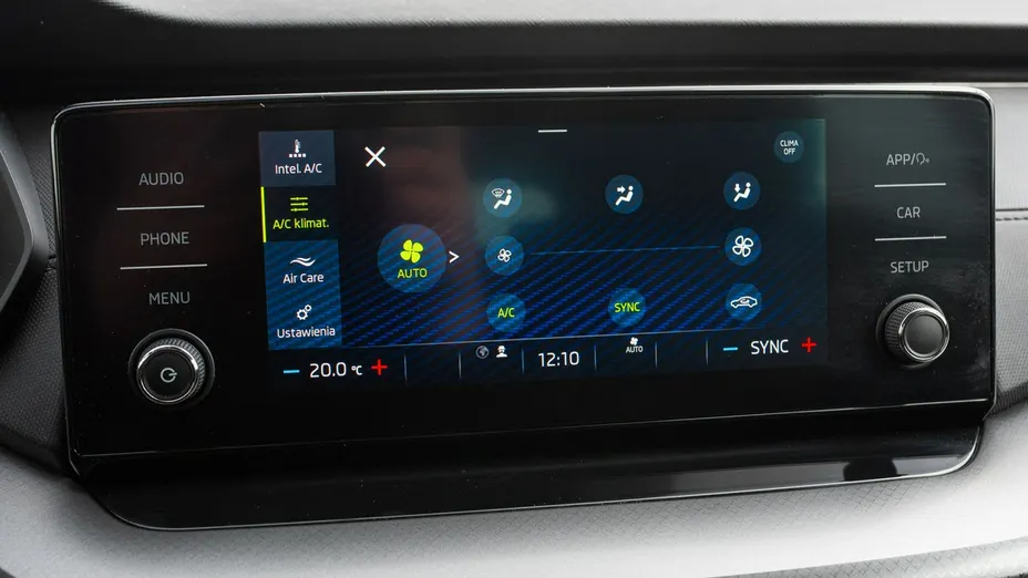 SKODA Octavia -