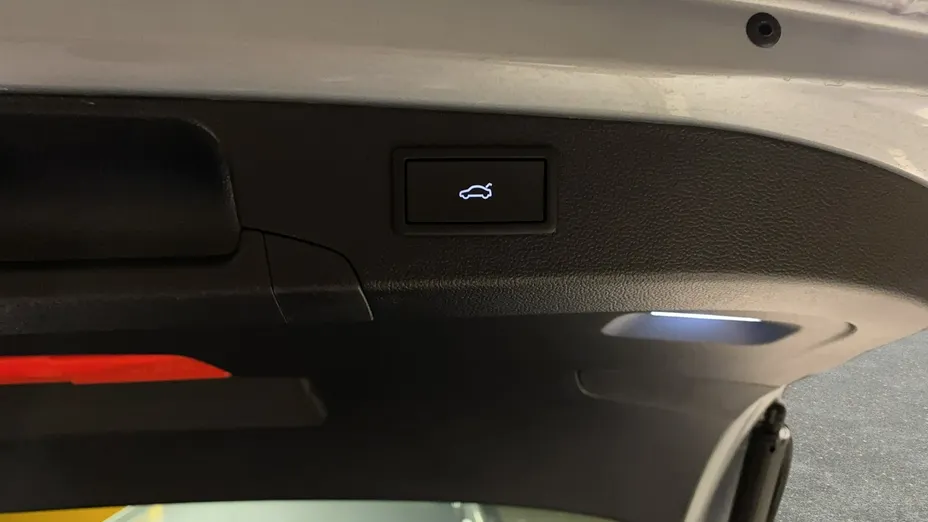 VOLKSWAGEN Passat -