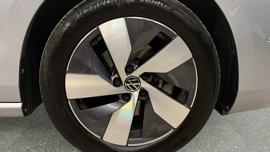 VOLKSWAGEN Passat -