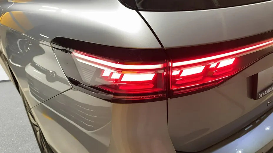 VOLKSWAGEN Passat -