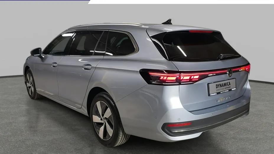 VOLKSWAGEN Passat -